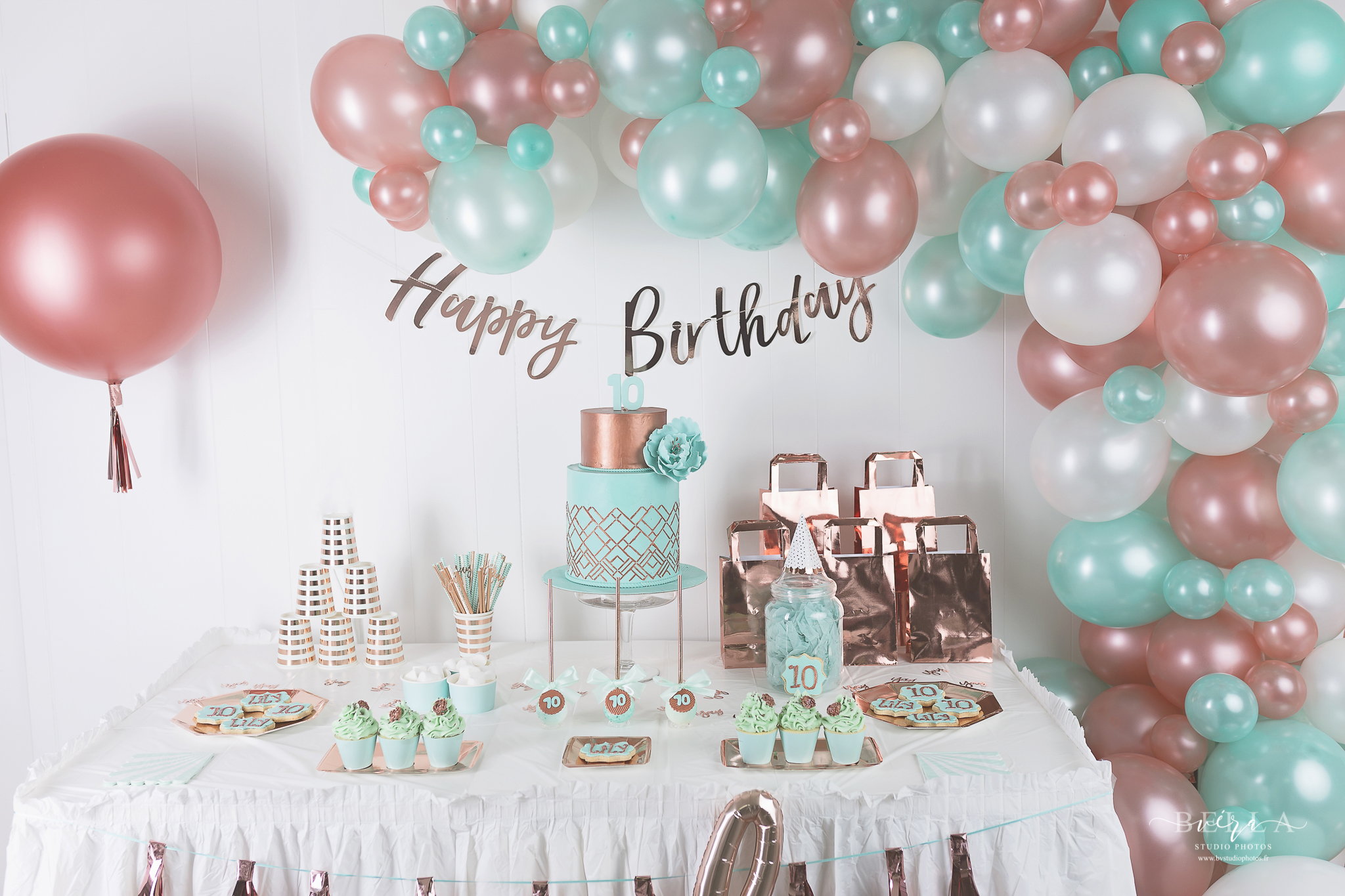 Decoration anniversaire rose gold