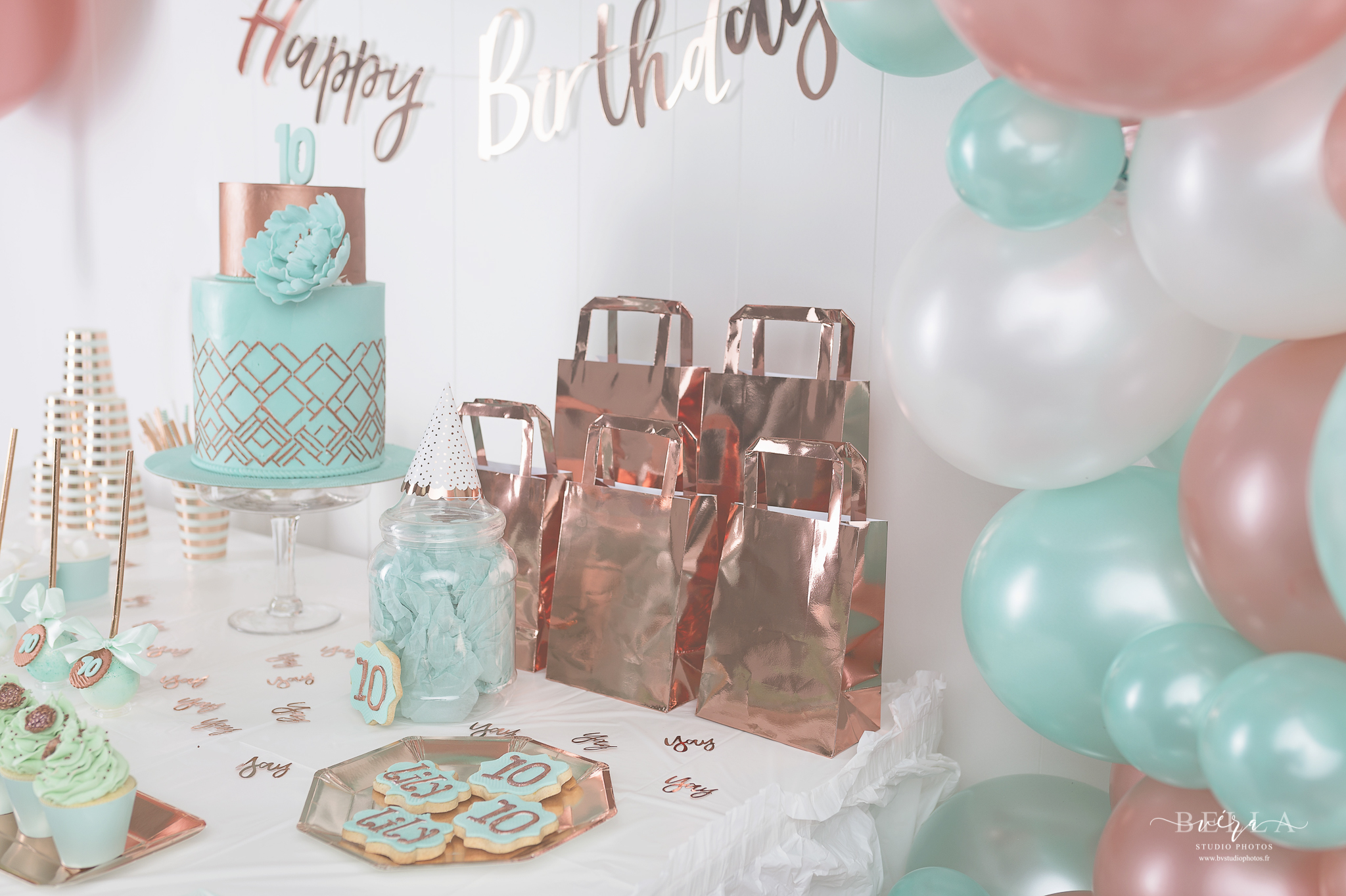 Decorations Ballons Organiques Rose Gold Et Mint Anniversaire De Lily