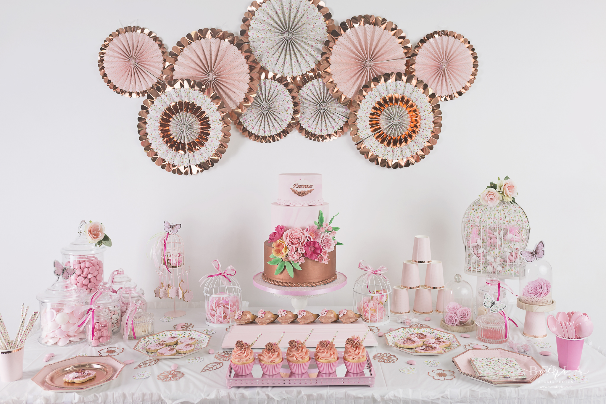 decoration mariage decoration gâteau fanions chevron et boules papier