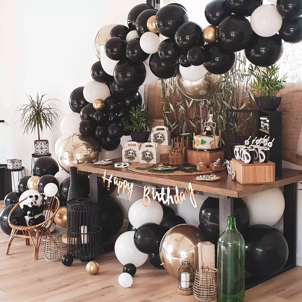 Kit décoration anniversaire noir blanc et noir