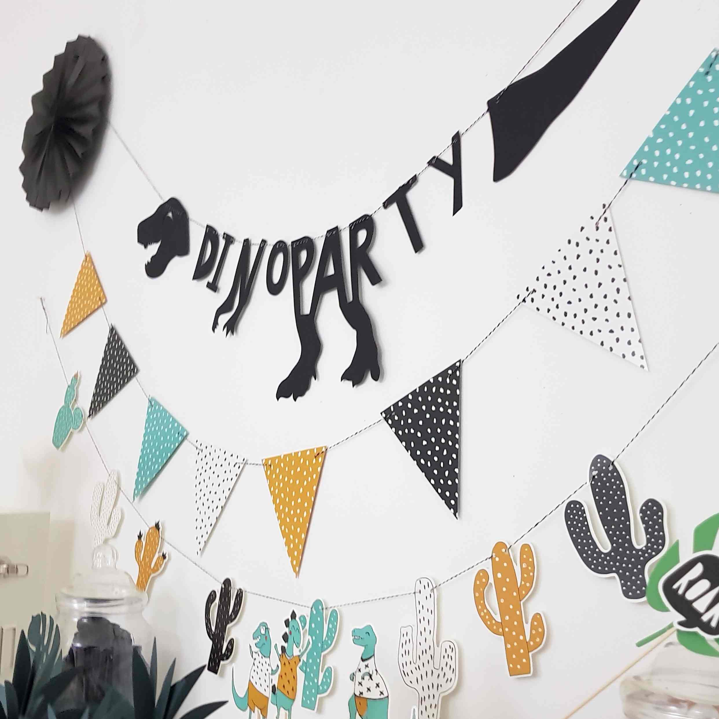 Anniversaire Pour Enfant Dinosaures Et Jungle Vert Noir Blanc