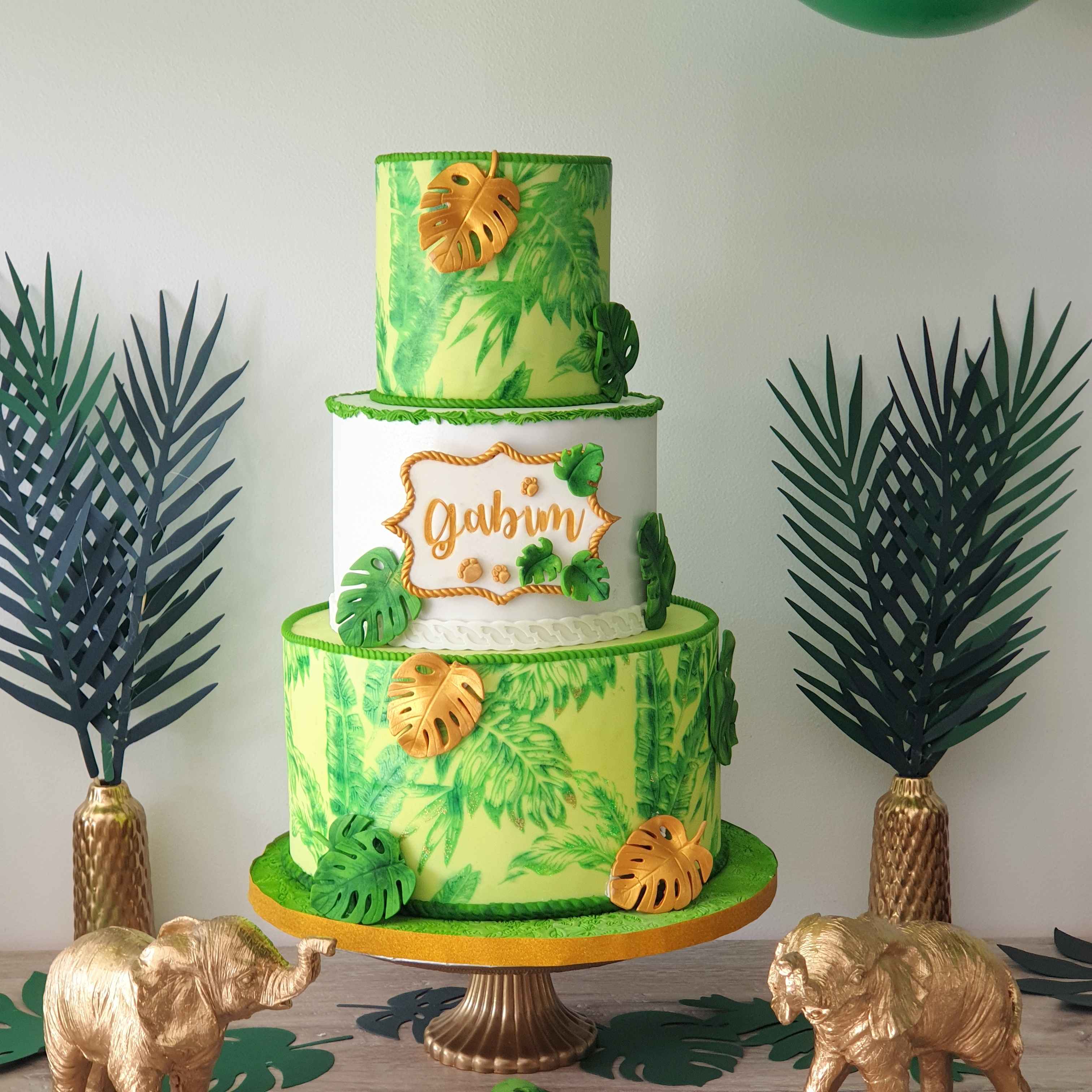 Décoration pour gâteau (topper cake) sur le thème cirque personnalisée avec  un prénom et couleur - Un grand marché